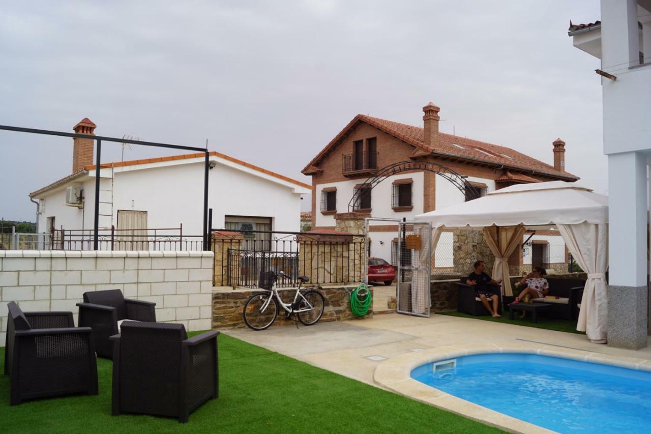 Apartamentos Rurales Monfraguee Torrejón el Rubio Eksteriør bilde